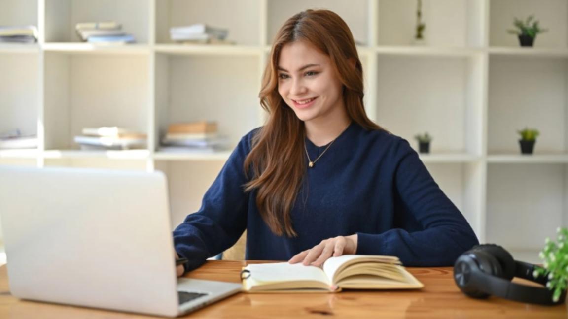 Detaillierte Finanzanalyse mit Grafiken und Berechnungen